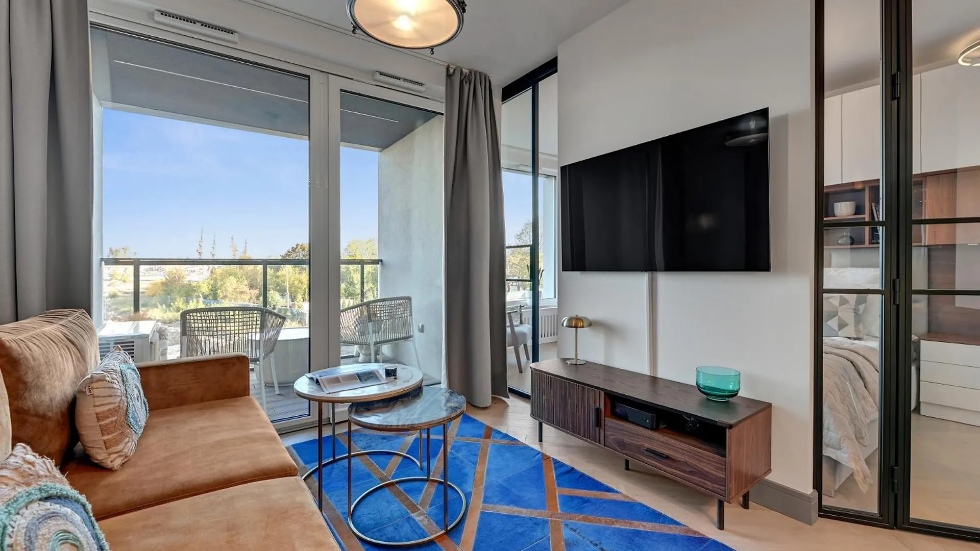 Chlebova - Riverside View Terrace, Free Parking, Gym & Kidsplay By Downtown Apartments Gdansk 0*,  Poland