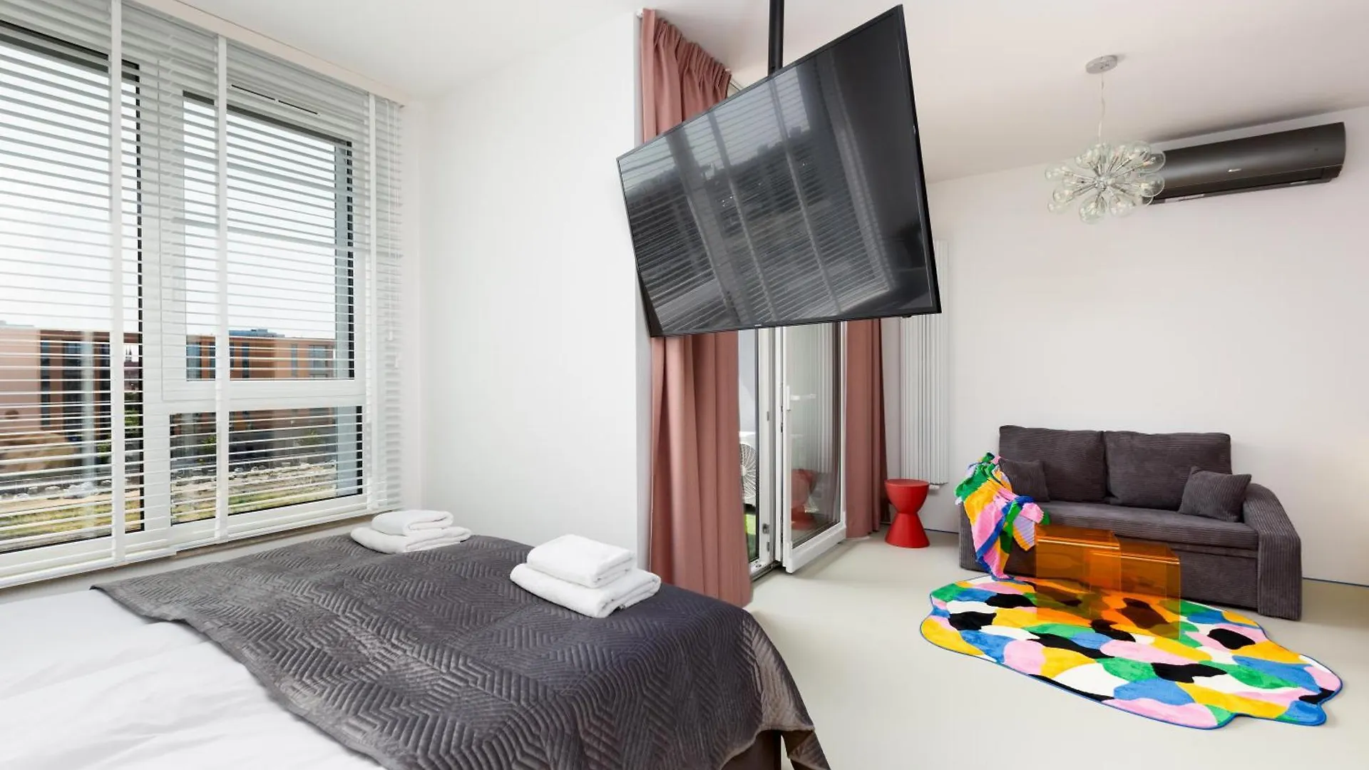 Chlebova - Riverside View Terrace, Free Parking, Gym & Kidsplay By Downtown Apartments Gdaňsk